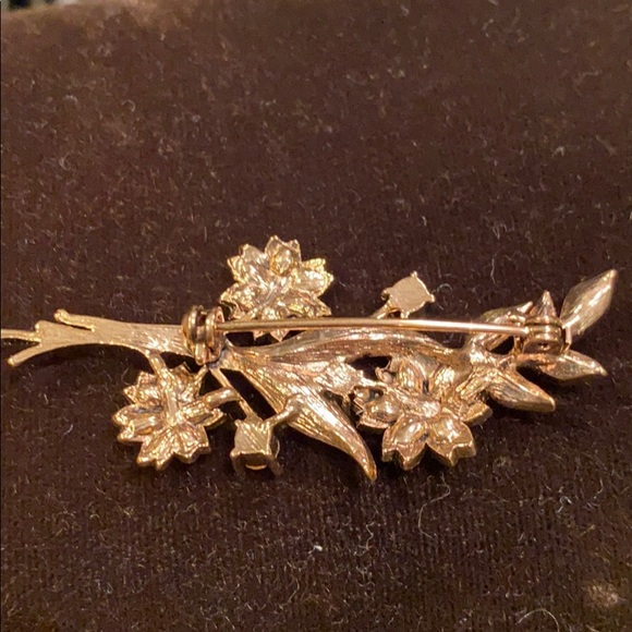 Flower pin - Picture 2 of 4